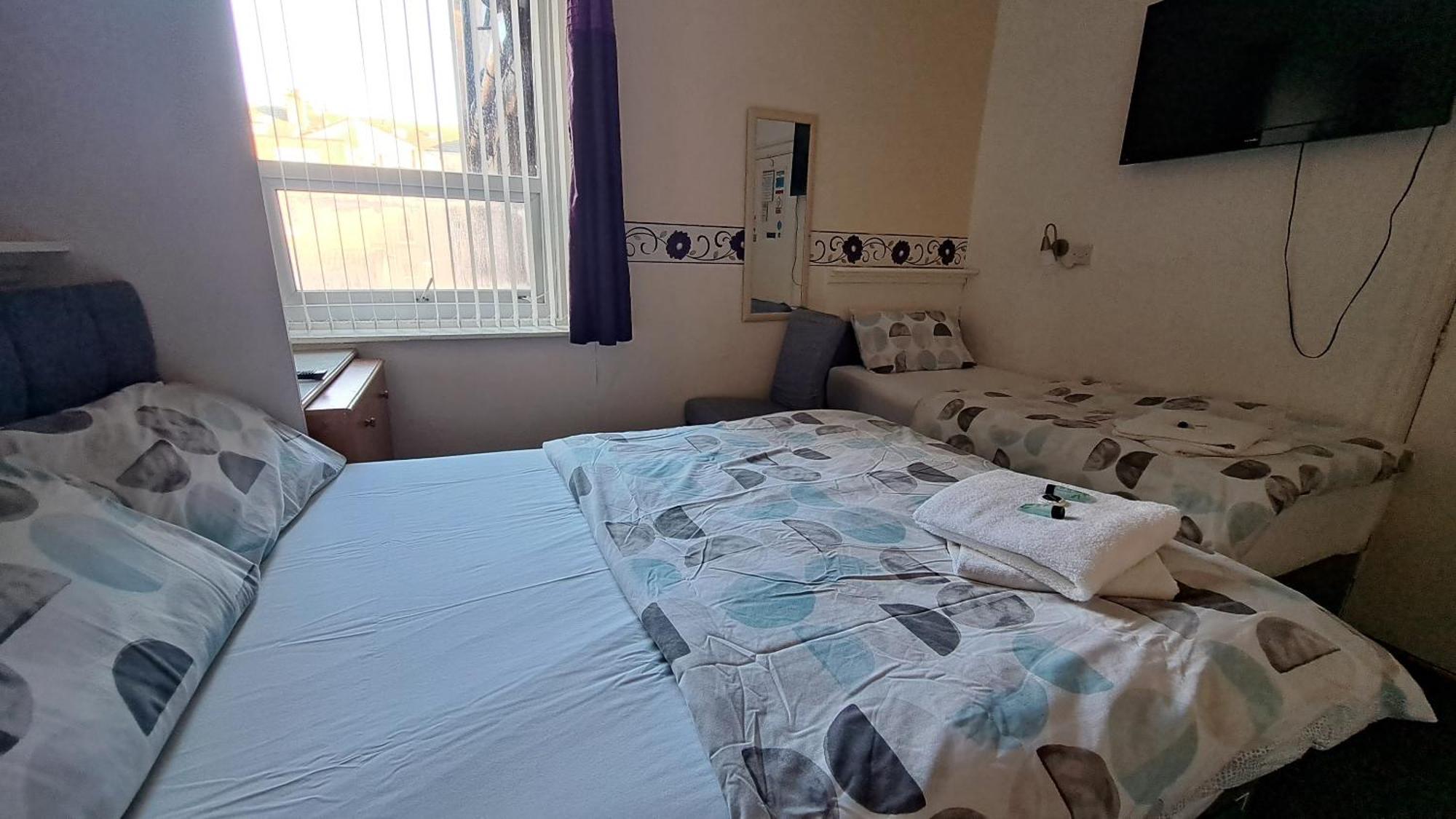 Fern Villa Hotel - Albert Road Блекпул Номер фото